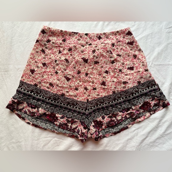 LF Seek The Label Pink and Red Floral High Waisted Shorts - Picture 2 of 11